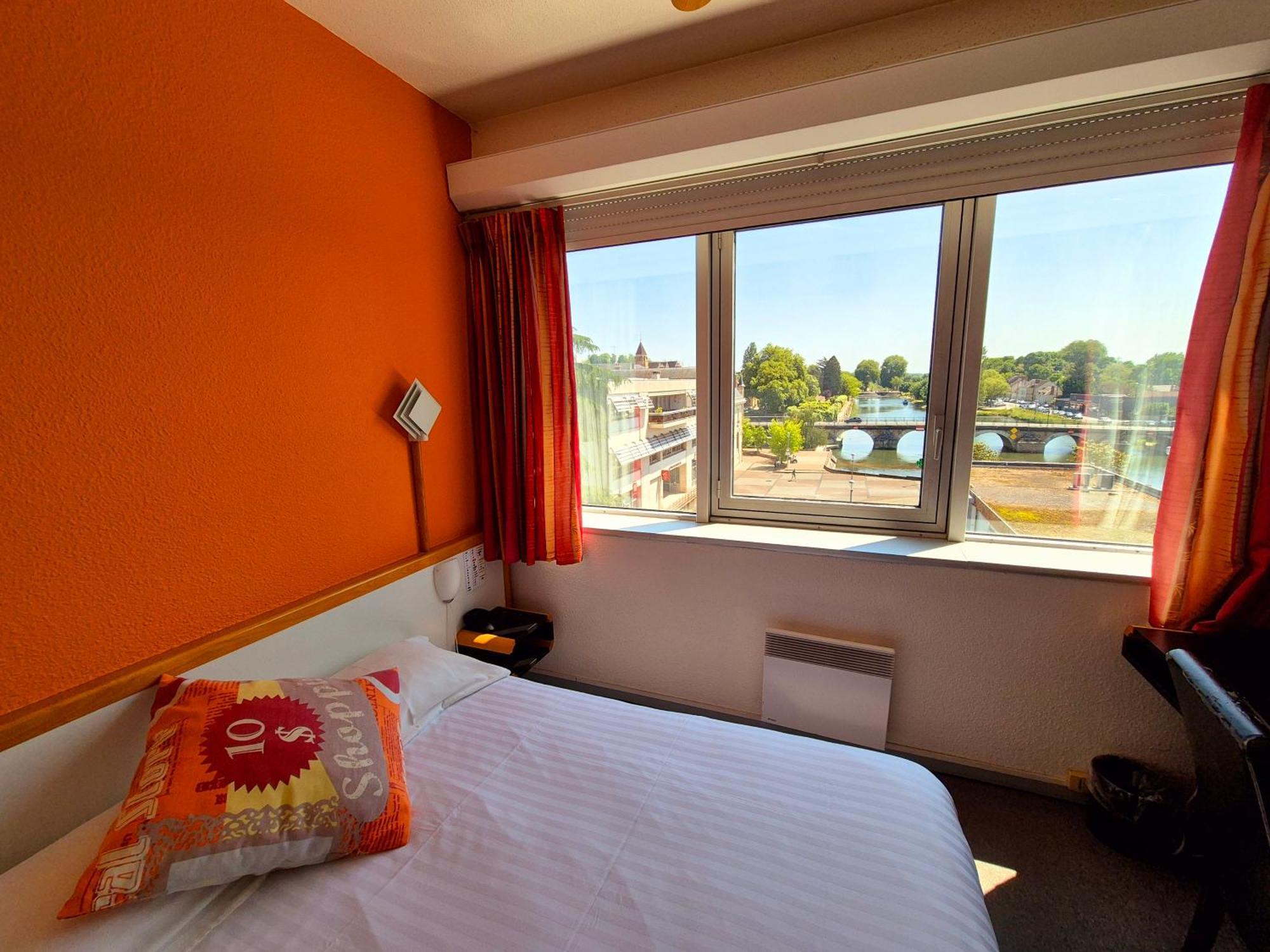 Arche Hotel Vierzon Esterno foto