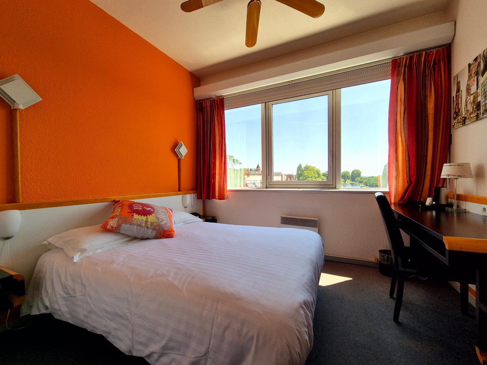 Arche Hotel Vierzon Esterno foto